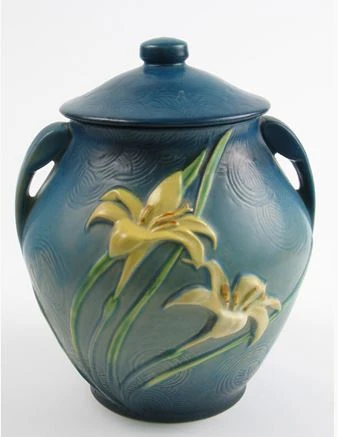 COLLECTIBLE ART-POTTERY COOKIE JAR