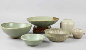 GROUP OF CELADON BOWLS AND JARLETS