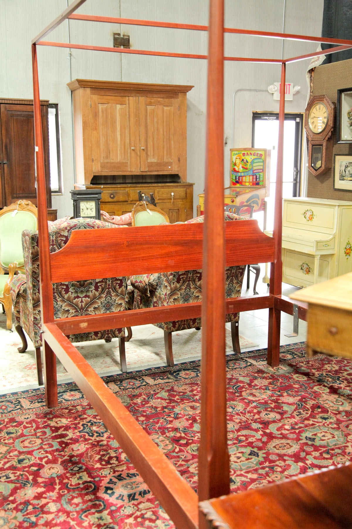 TESTER BED.  American  mid to