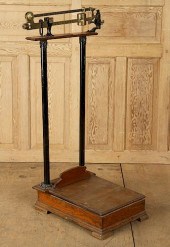 TESTUT MARKED SCALE WOOD BASE