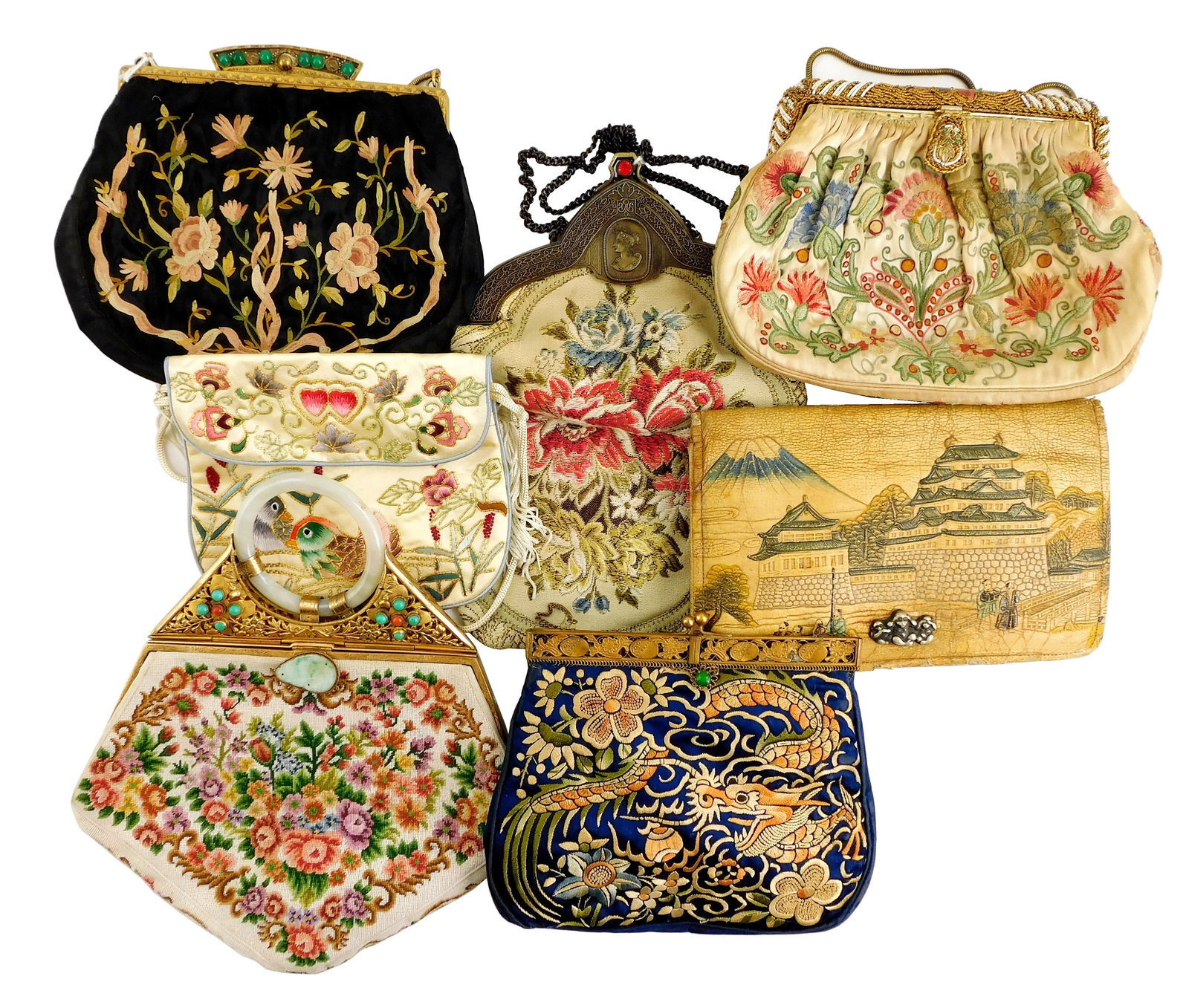 TEXTILES: SEVEN ASSORTED PURSES,