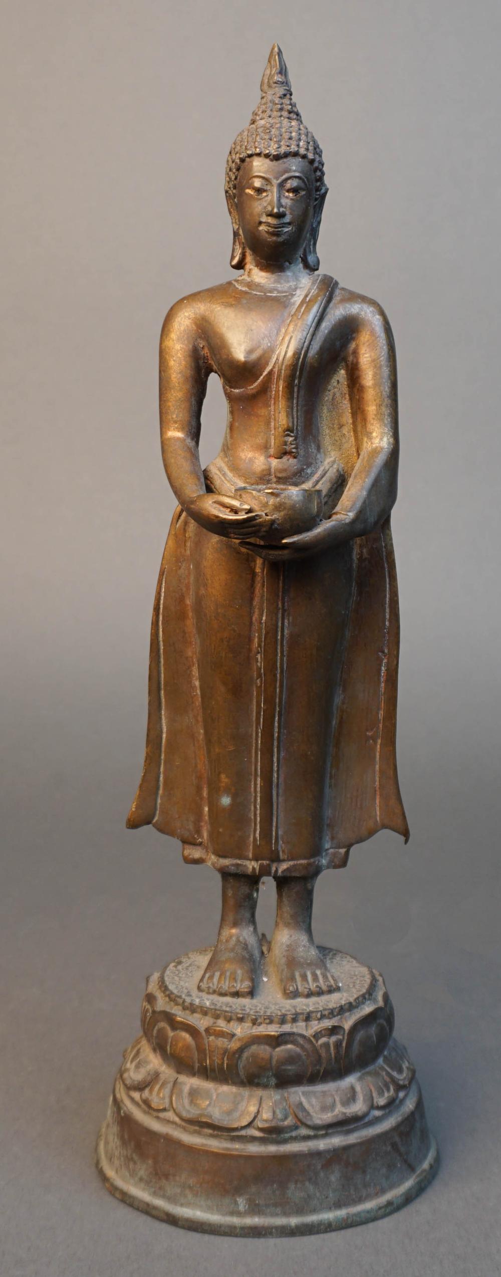 THAI BRONZE FIGURE OF BUDDHA WITH