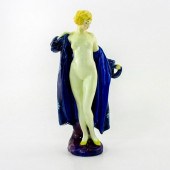 THE BATHER HN687 - ROYAL DOULT