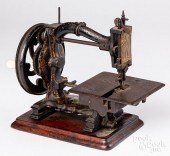 THE CHALLENGER SEWING MACHINET