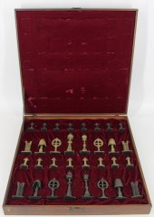 THE CHARLES MARTEL CHESS SET T