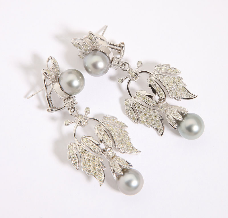 The cultured pearls measuring