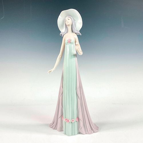 THE DEBUTANTE 1001431 - LLADRO
