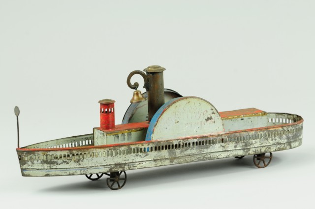 THE ''FLIRT'' SIDEWHEELER Early