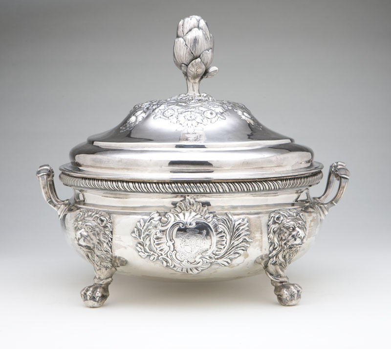 The lid 1750 London with maker's