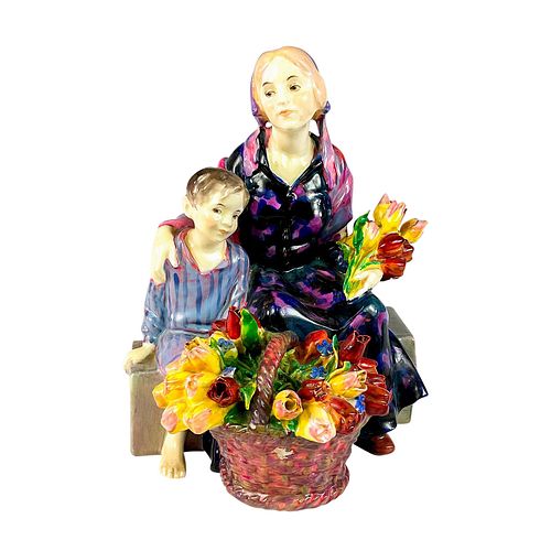 THE LITTLE MOTHER HN1399 - ROYAL