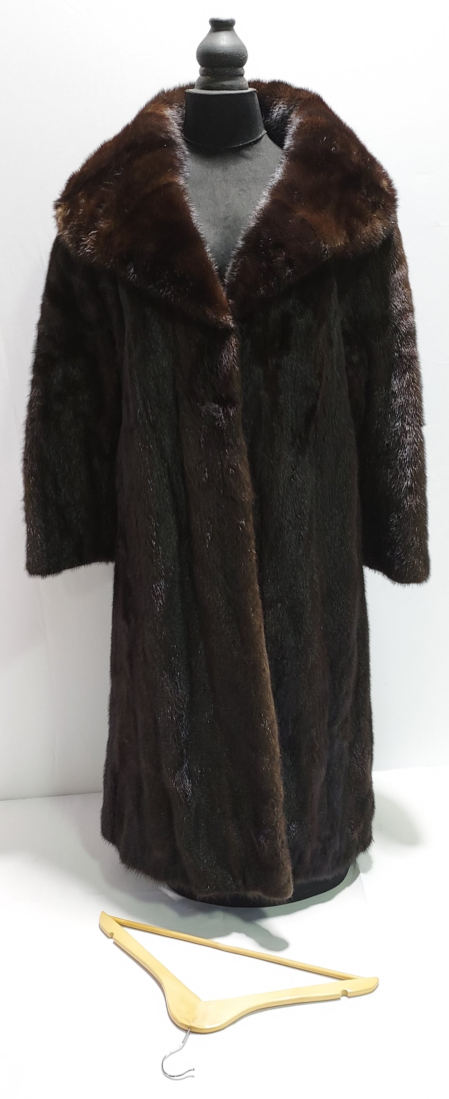 THE MINERVA COLLECTION BROWN MINK