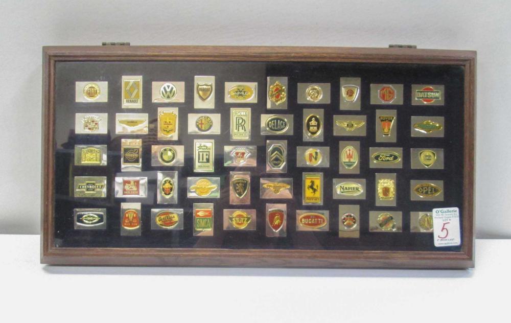 THE OFFICIAL EMBLEMS OF THE WORLD'S