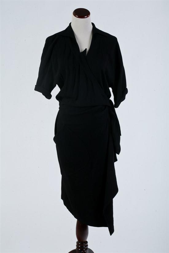THIERRY MUGLER BLACK WOOL WRAP