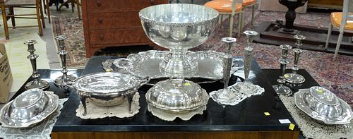 THIRTEEN PIECE GROUP OF SILVERPLATE