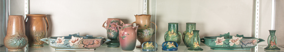 THIRTEEN ROSEVILLE ART POTTERY
