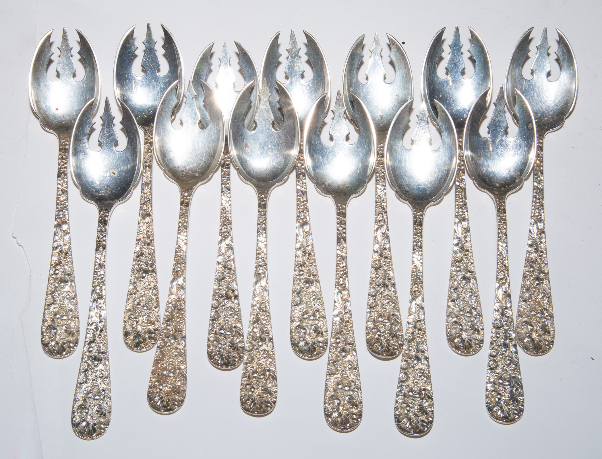 THIRTEEN STIEFF STERLING "ROSE" ICE