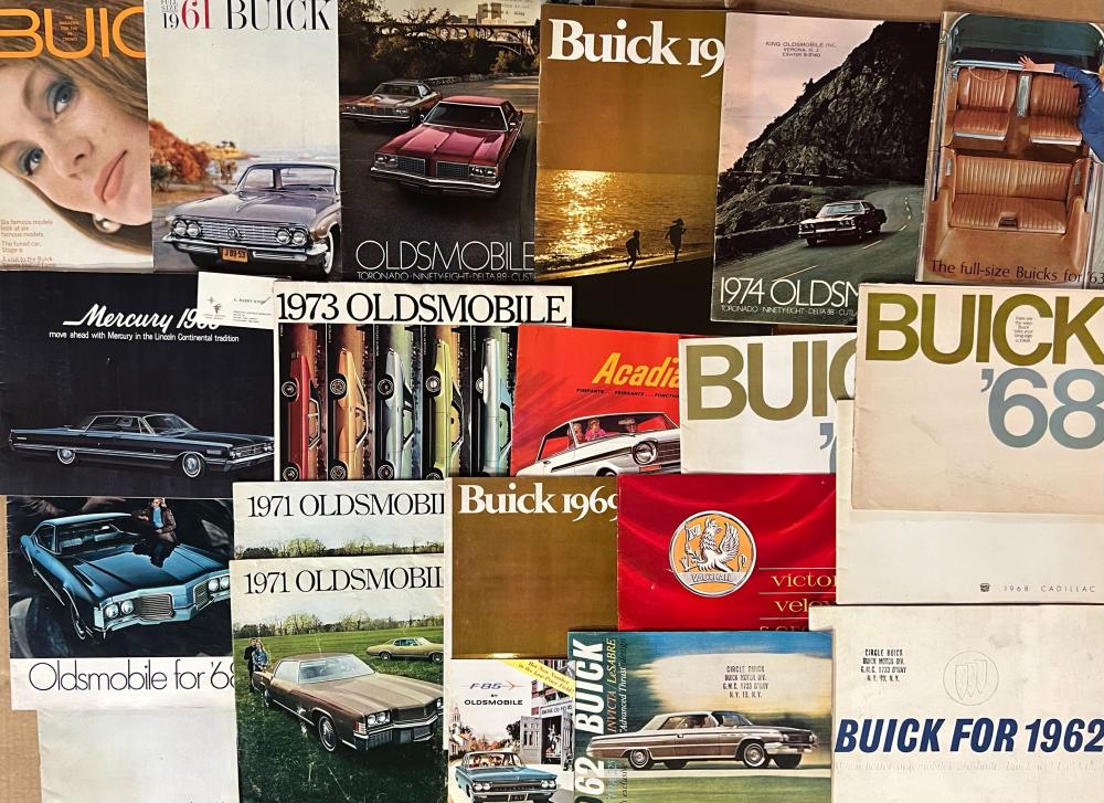 THIRTY SIX MISC US BROCHURES FROM