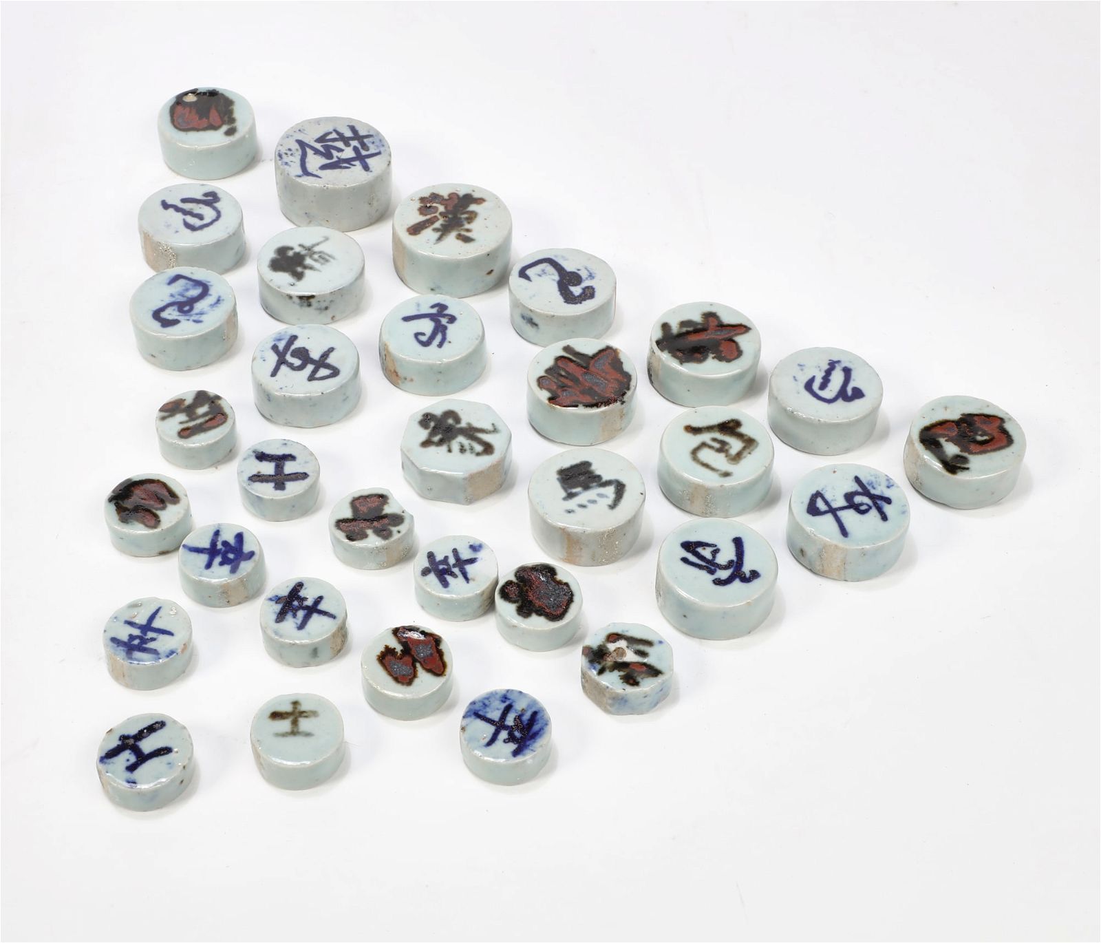 THIRTY TWO CHINESE GLAZED PORCELAIN