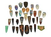 Thirty two pieces of vintage a