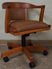 THOMAS MOSER CHERRY LEATHER SE