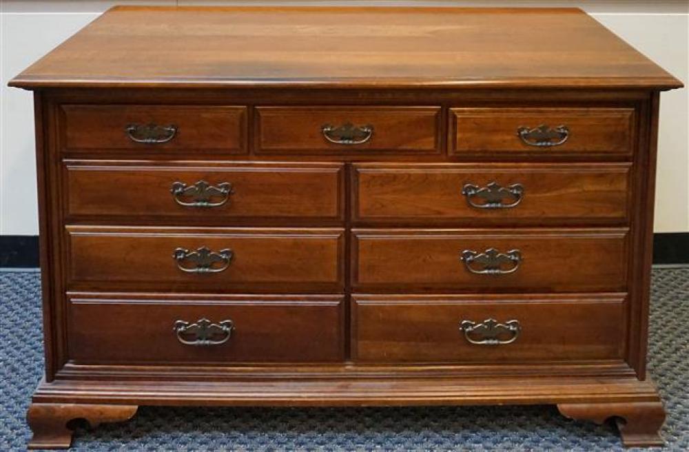 THOMASVILLE CHIPPENDALE STYLE