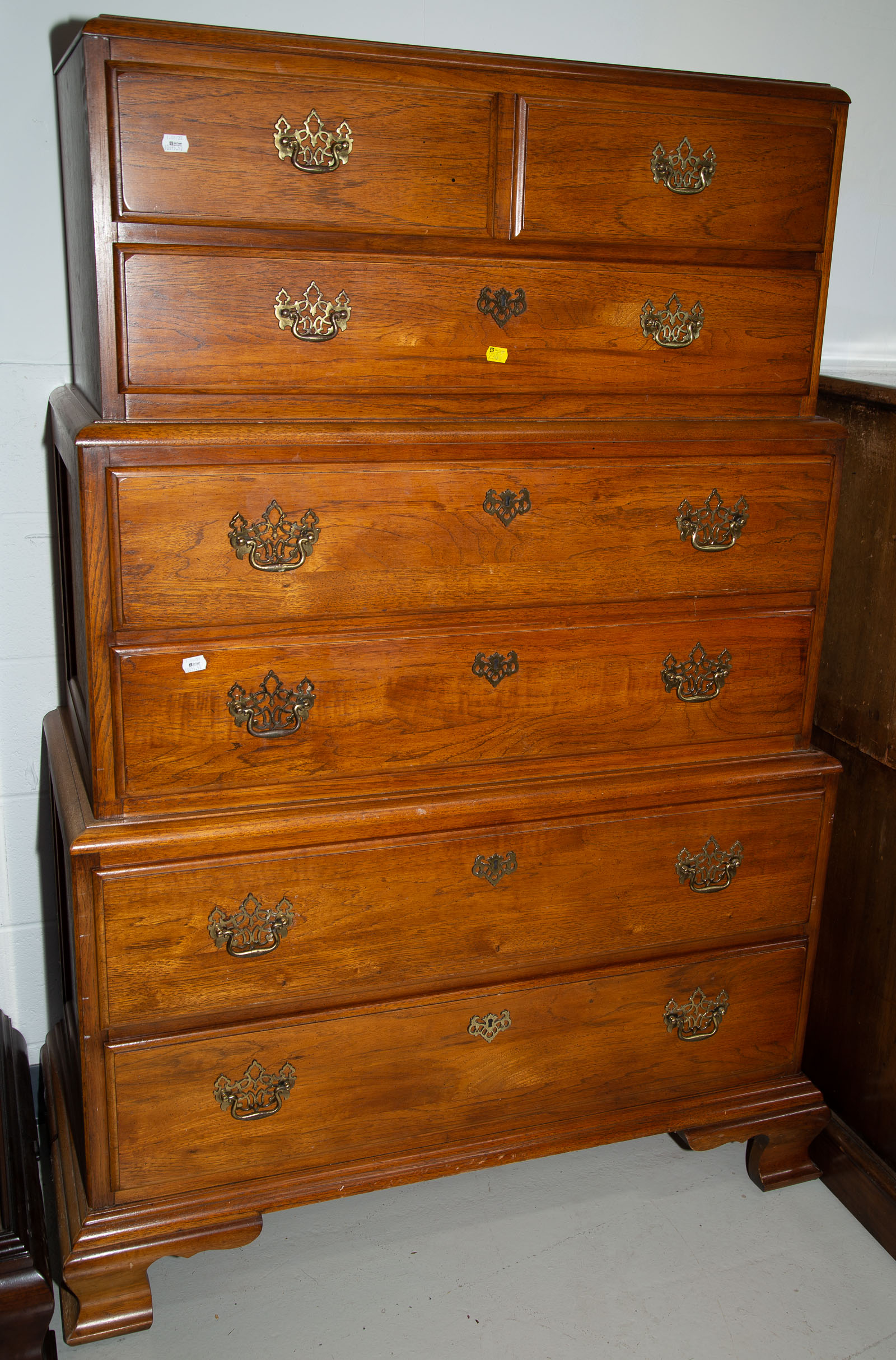 THOMASVILLE CHIPPENDALE STYLE OAK