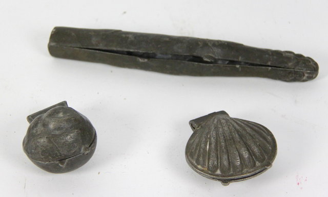 Three 19th Century pewter jelly