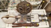 THREE AFRICAN ARTWORKS Compris