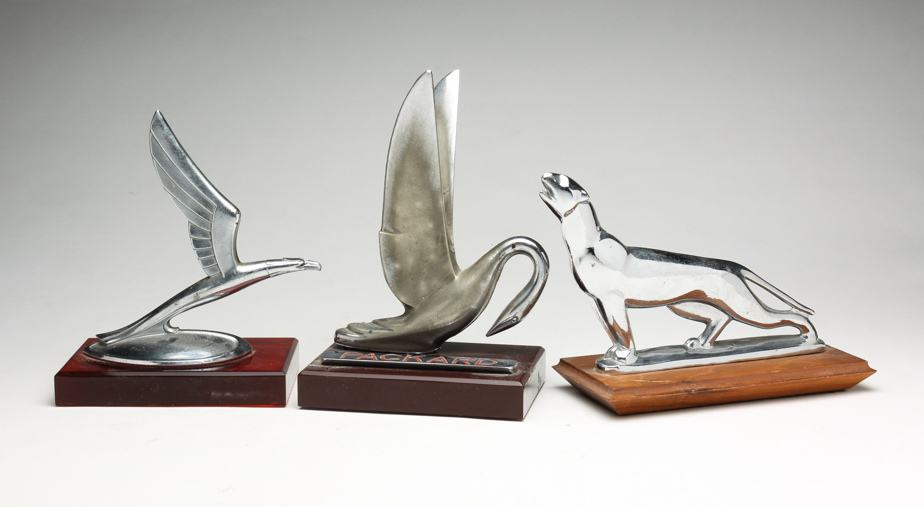 THREE ANIMAL AUTOMOBILE HOOD