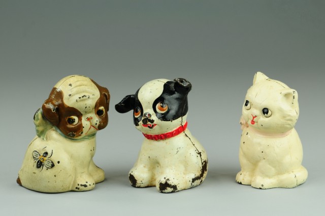 THREE ANIMAL STILL BANKS Cast