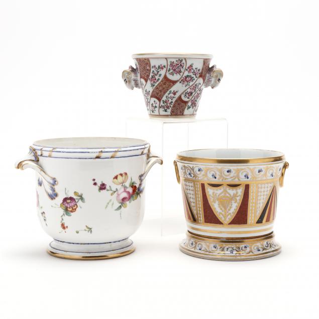 THREE ANTIQUE PORCELAIN CACHE