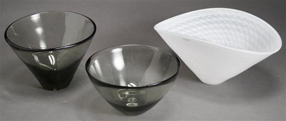 THREE ART GLASS CENTER BOWLS,