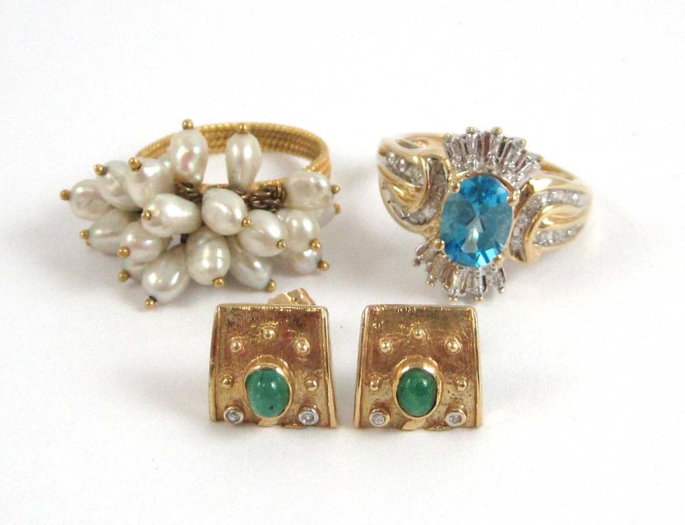 THREE ARTICLES OF FOURTEEN KARAT