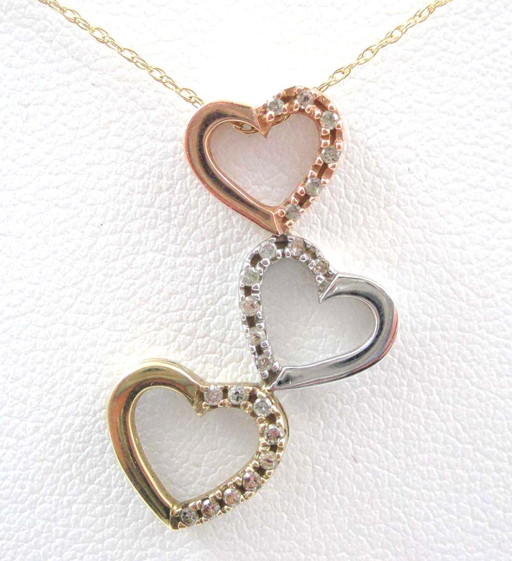 THREE ARTICLES OF GOLD JEWELRY,