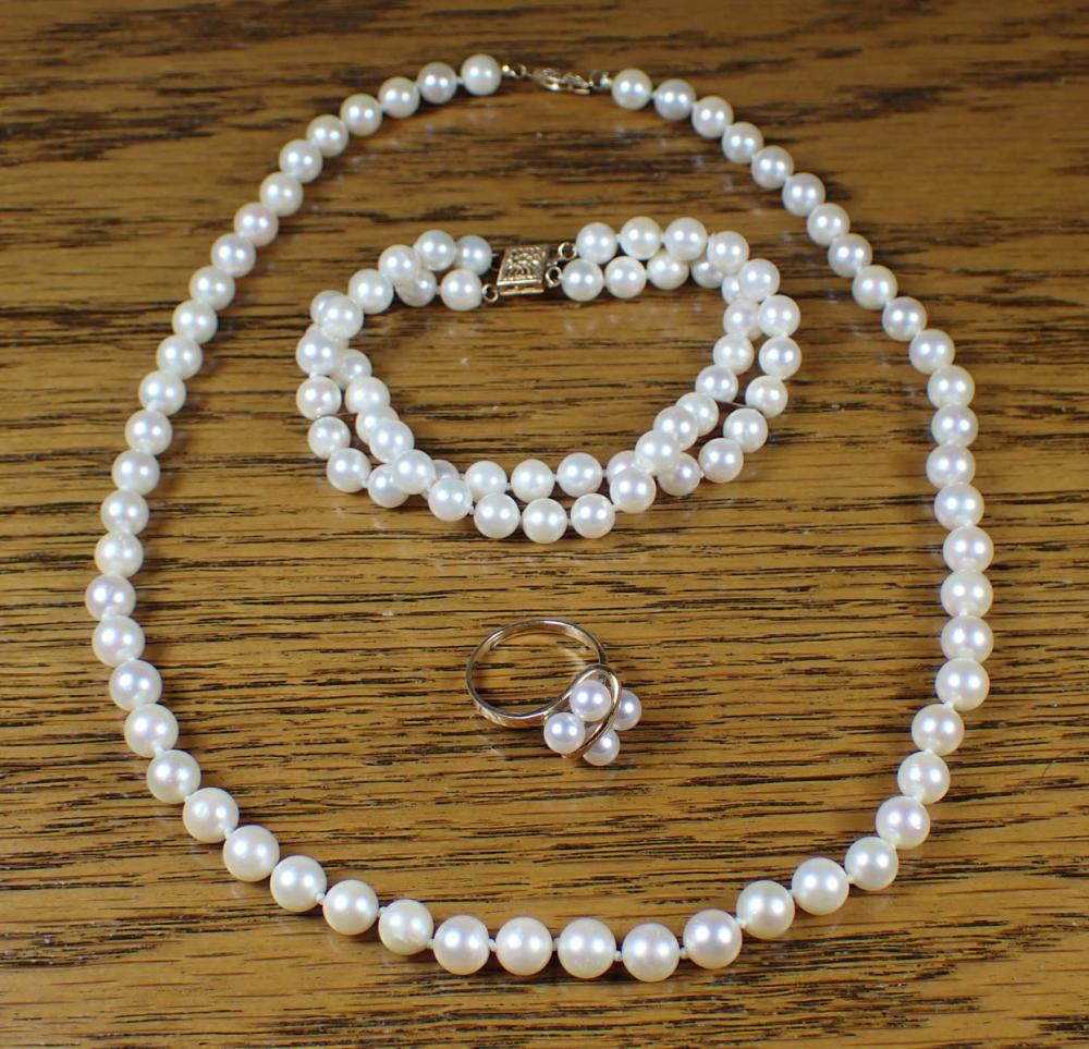 THREE ARTICLES OF PEARL AND