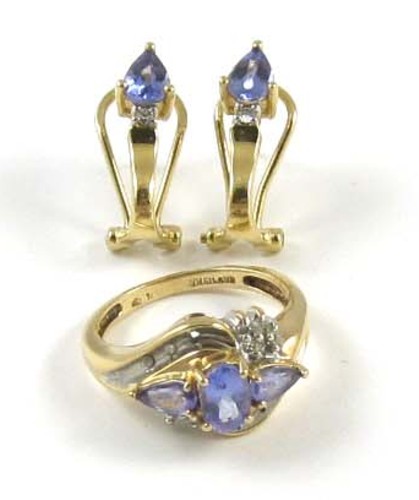 THREE ARTICLES OF TANZANITE JEWELRY