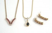 THREE ARTICLES OF YELLOW GOLD