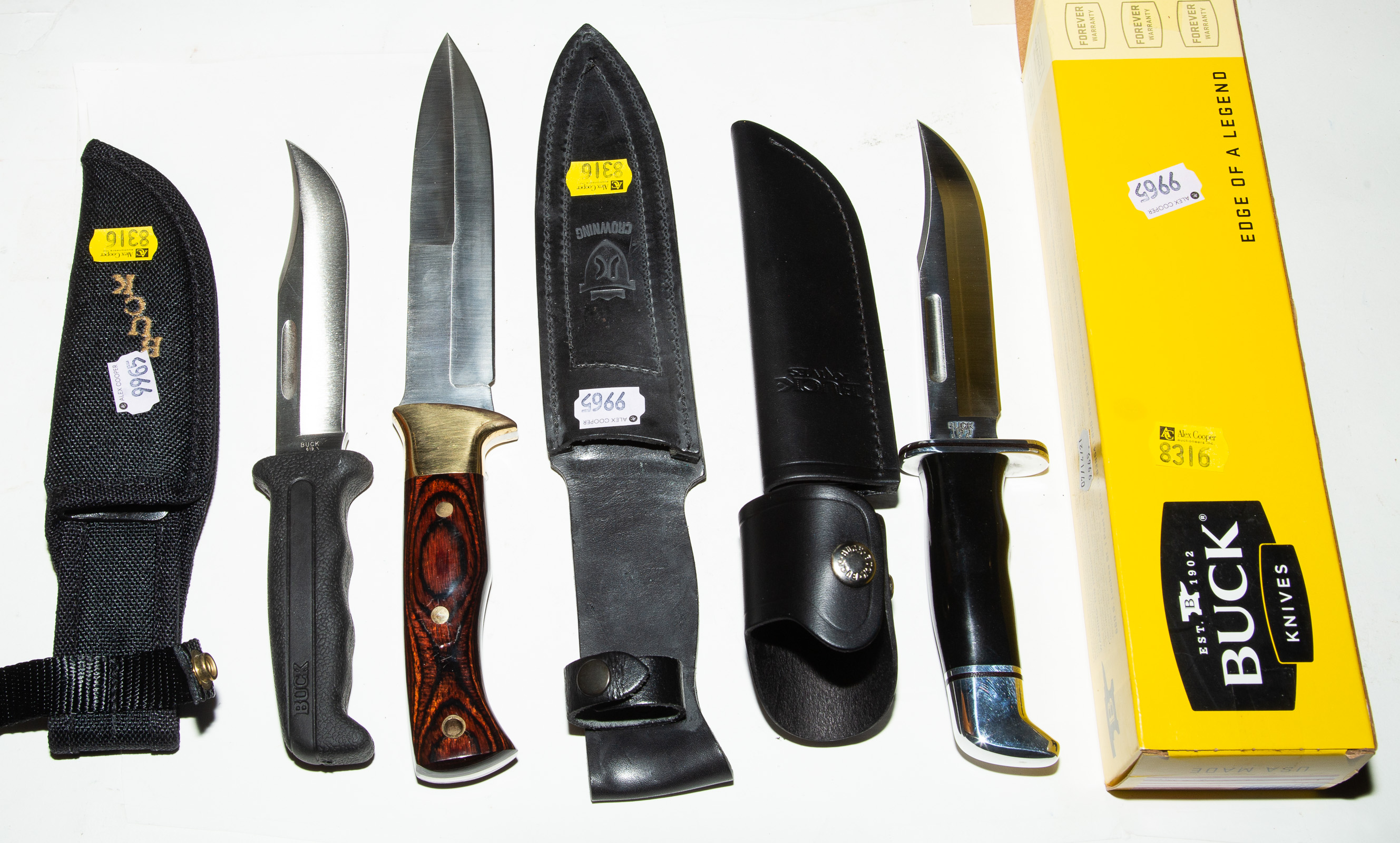 THREE ASSORTED FIXED BLADE KNIVES