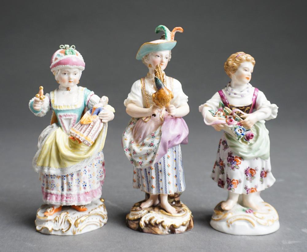 THREE ASSORTED MEISSEN LACE AND
