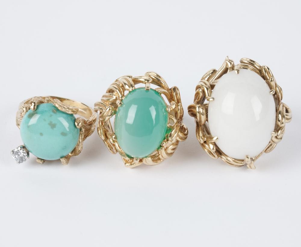 THREE ASSORTED YELLOW GOLD &