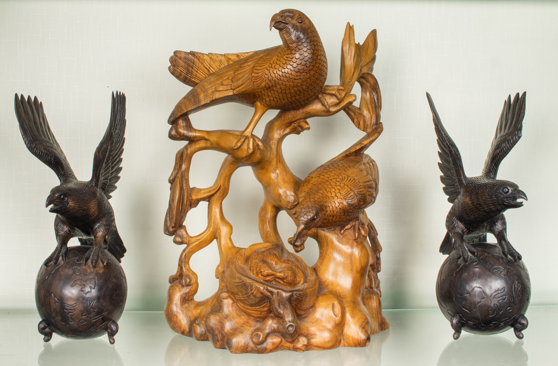 THREE AVIAN CARVINGS Three avian