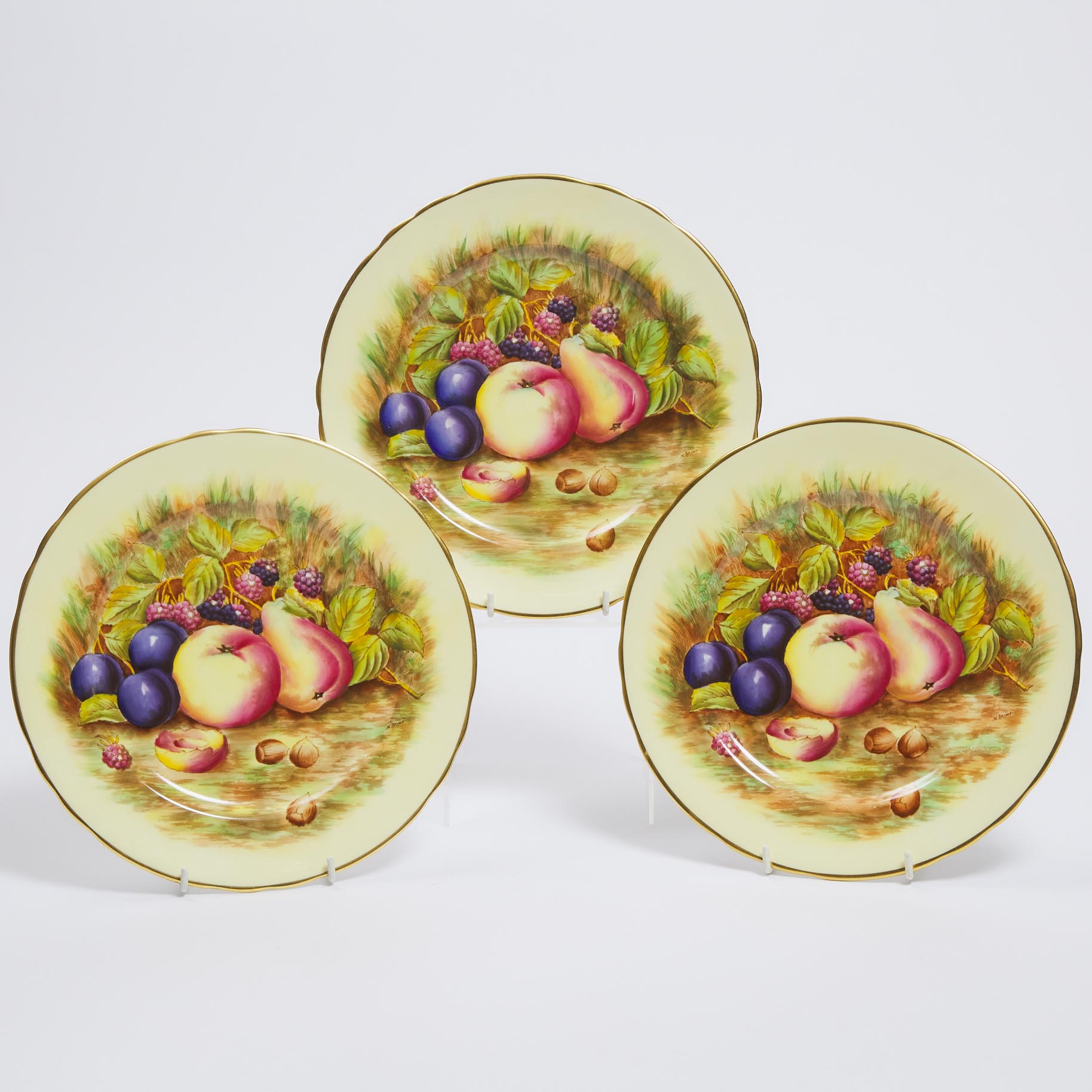 Three Aynsley 'Orchard Gold' Dinner