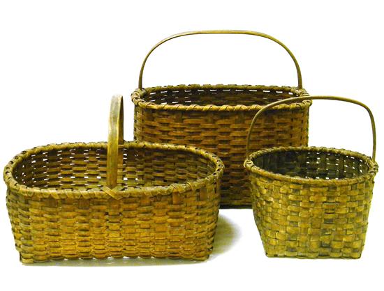 Three baskets with flat arch
