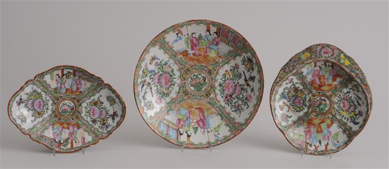 THREE CANTON ROSE MEDALLION