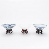 THREE CHINESE ANHUA BOWLS ON W