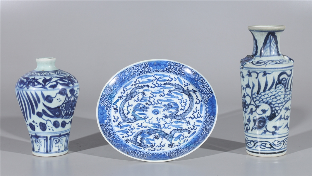 Three Chinese blue and white