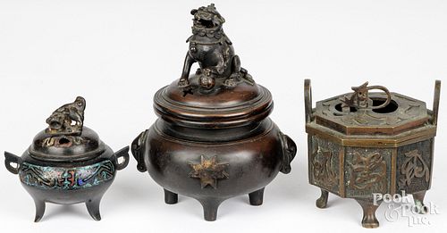 THREE CHINESE BRONZE CENSERSThree