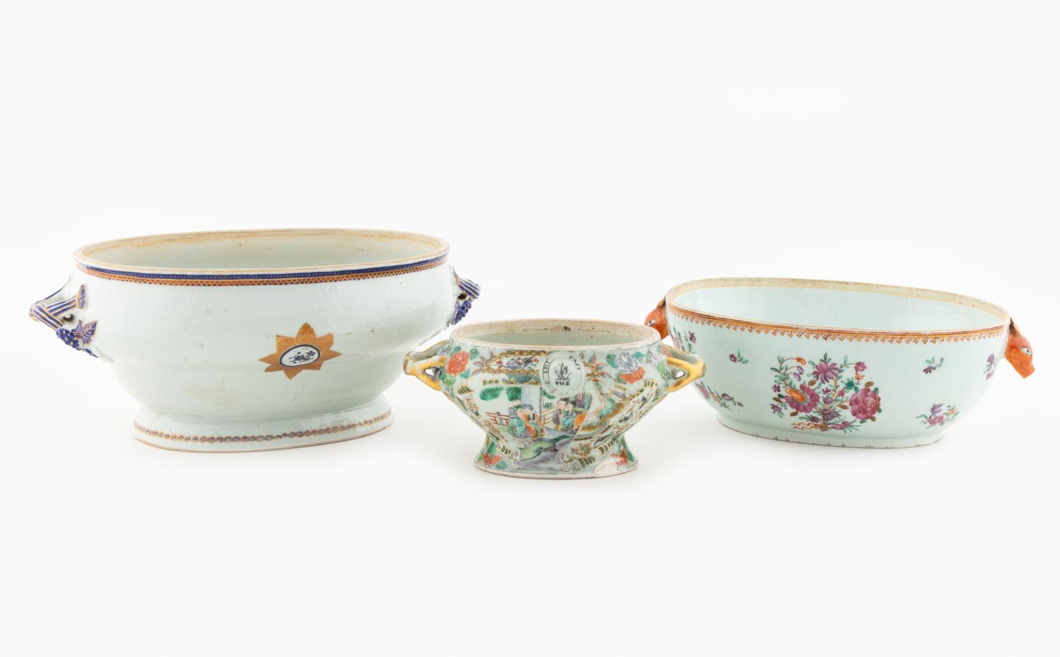 THREE CHINESE EXPORT PORCELAIN