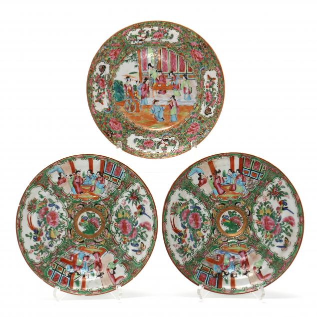 THREE CHINESE EXPORT PORCELAIN ROSE