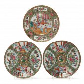 THREE CHINESE EXPORT PORCELAIN